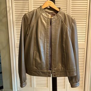 Women’s genuine leather jacket